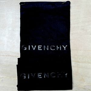 Givenchy Shoe Dusters, great for shoes, belts, bathing suits for travel…